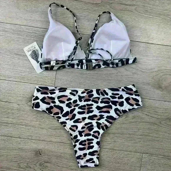 Amazon Cheetah Bikini Set with High Waisted Bottoms Size M - Picture 2 of 5